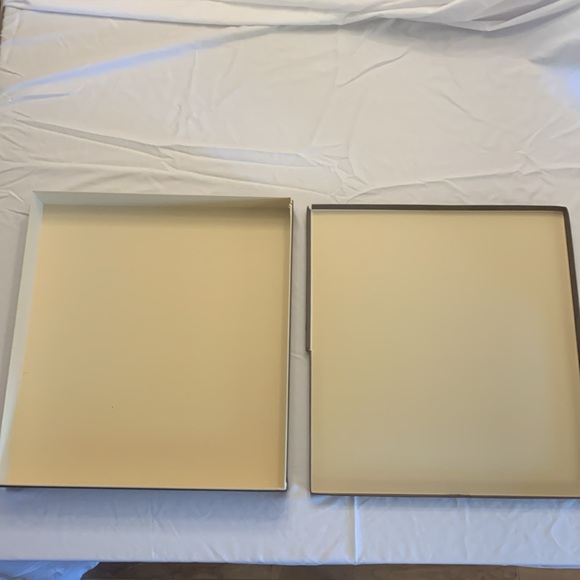 Louis Vuitton storage box - Picture 3 of 9